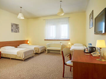 Фото номера Трехместный номер Отель Focus Hotel Bydgoszcz г. Быдгощ 5